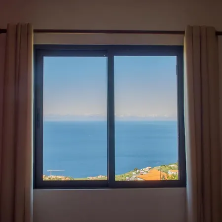 “venik House” Sea_mountains_relaxing_barbecue